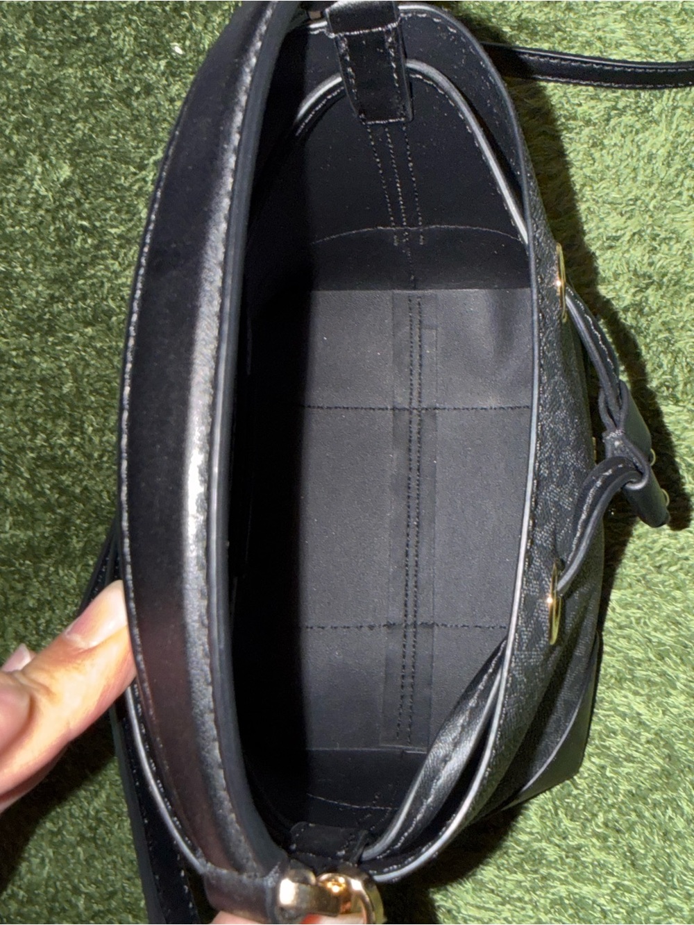Michael Kors Bucket Bag - Picture 5 of 5